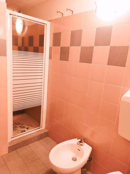 דירות Pradalunga Cute Little Flat With View, 20 Mins To Bgy Airport מראה חיצוני תמונה